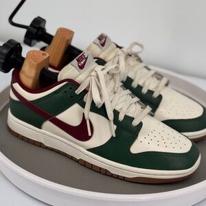 Nike Dunk Low Vintage Team Red Gorge Green FB7160-101 M- 8.5 / W- 10 Gum Sole